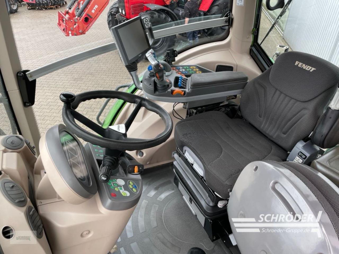 Traktor типа Fendt 828 VARIO S4 PROFI PLUS, Gebrauchtmaschine в Wildeshausen (Фотография 10)