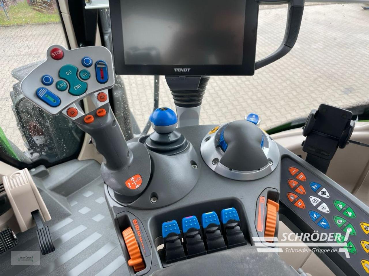 Traktor типа Fendt 828 VARIO S4 PROFI PLUS, Gebrauchtmaschine в Wildeshausen (Фотография 13)