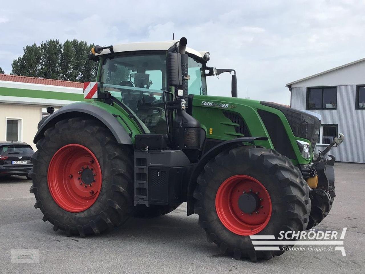 Traktor des Typs Fendt 828 VARIO S4 PROFI PLUS, Gebrauchtmaschine in Wardenburg (Bild 1)