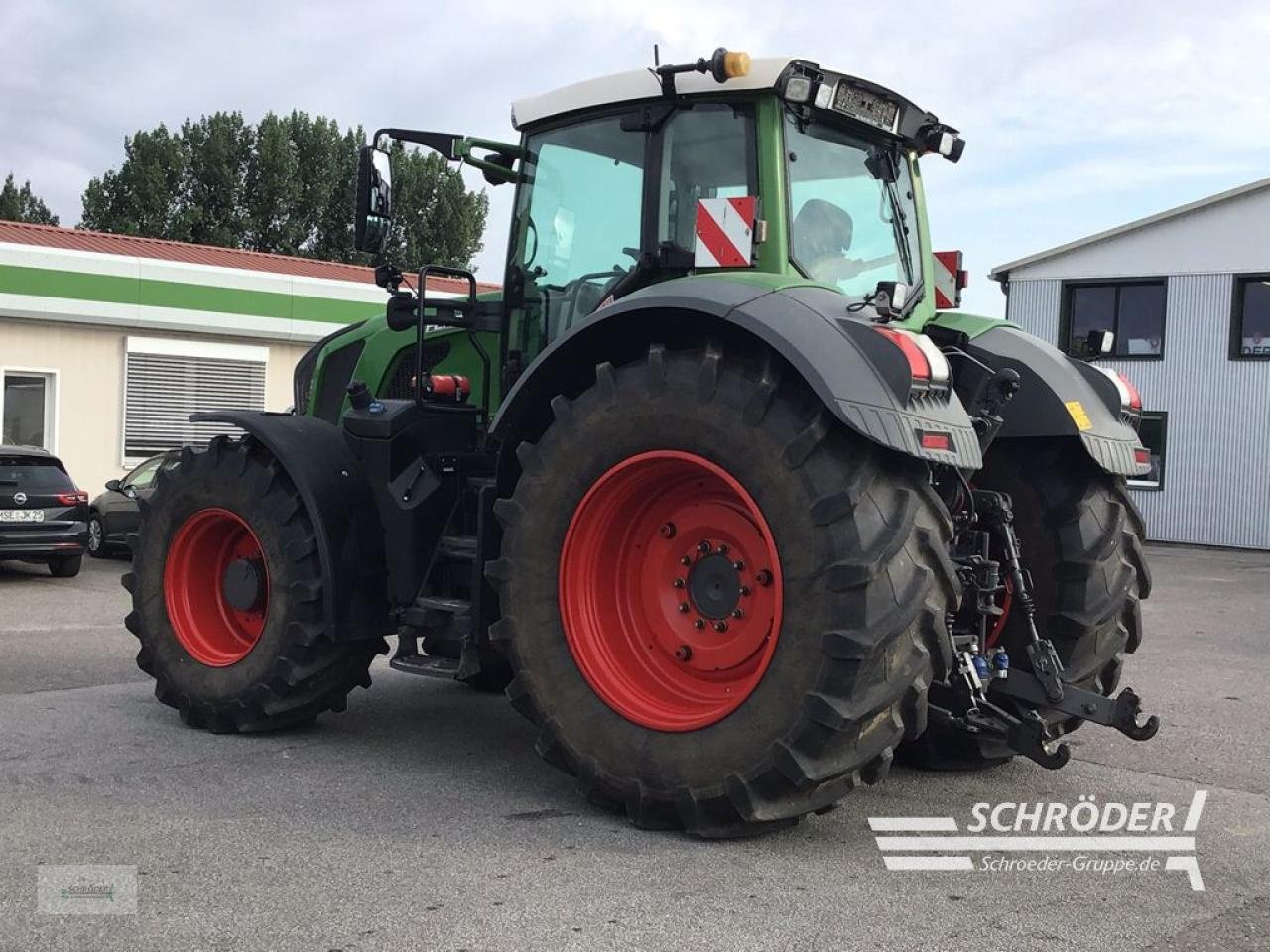 Traktor des Typs Fendt 828 VARIO S4 PROFI PLUS, Gebrauchtmaschine in Wardenburg (Bild 2)
