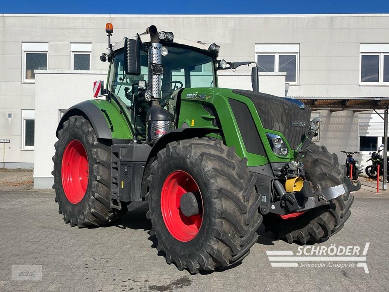 Traktor типа Fendt 828 VARIO S4 PROFI PLUS, Gebrauchtmaschine в Westerstede (Фотография 1)