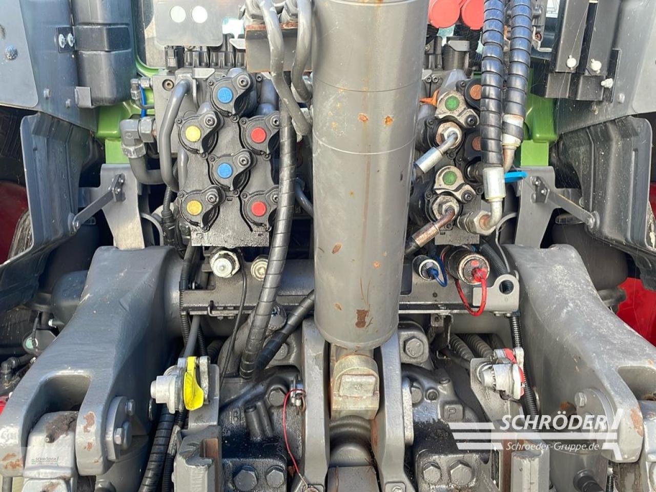 Traktor типа Fendt 828 VARIO S4 PROFI PLUS, Gebrauchtmaschine в Westerstede (Фотография 5)