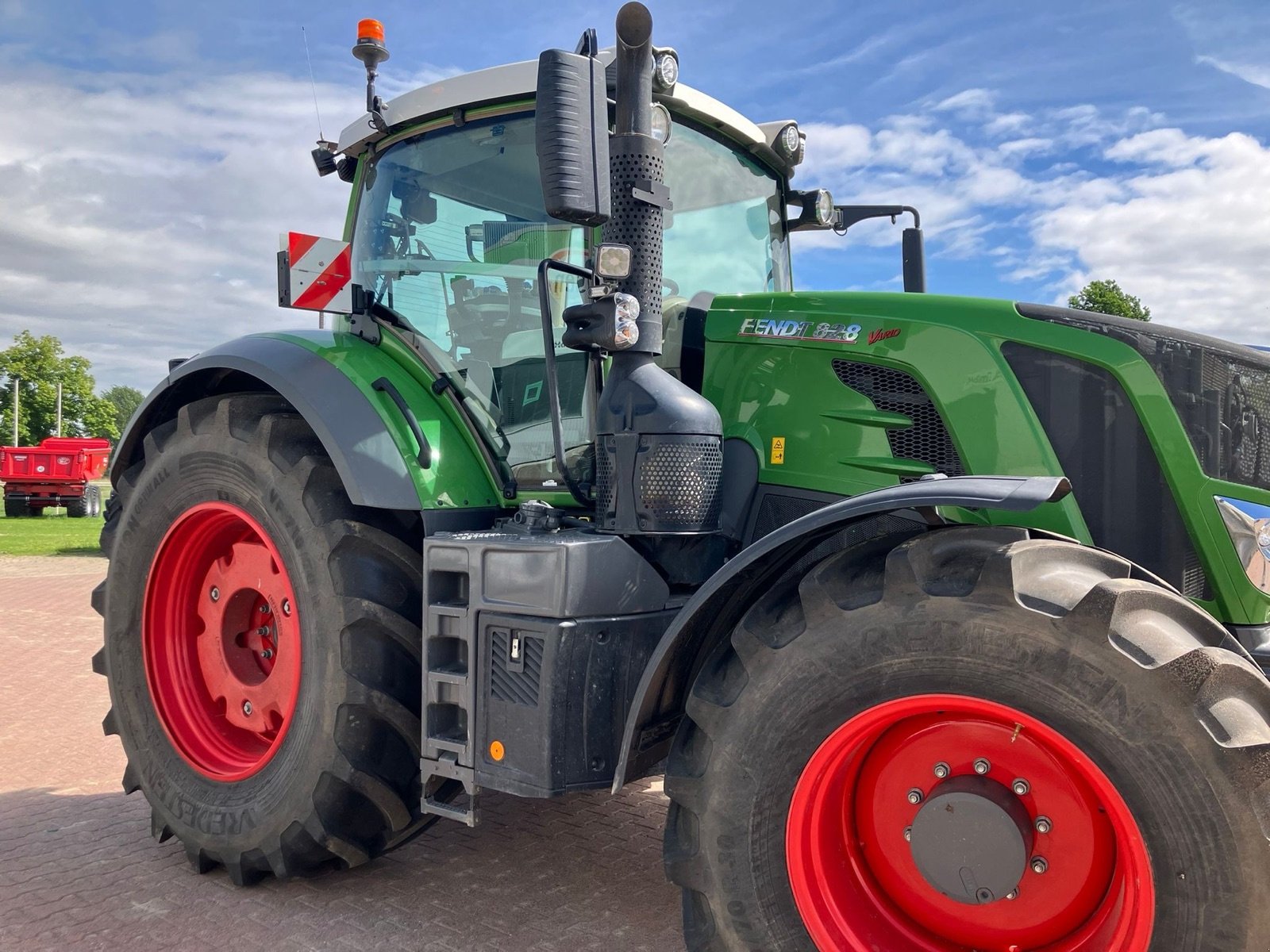 Traktor del tipo Fendt 828 Vario S4 Profi Plus, Gebrauchtmaschine en Goldberg (Imagen 4)