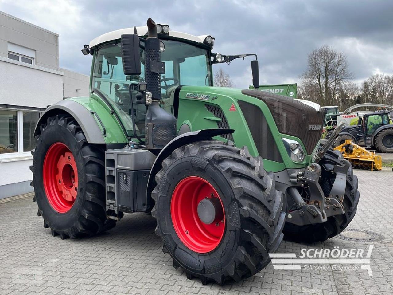Traktor des Typs Fendt 828 VARIO S4 PROFI, Gebrauchtmaschine in Wildeshausen (Bild 2)