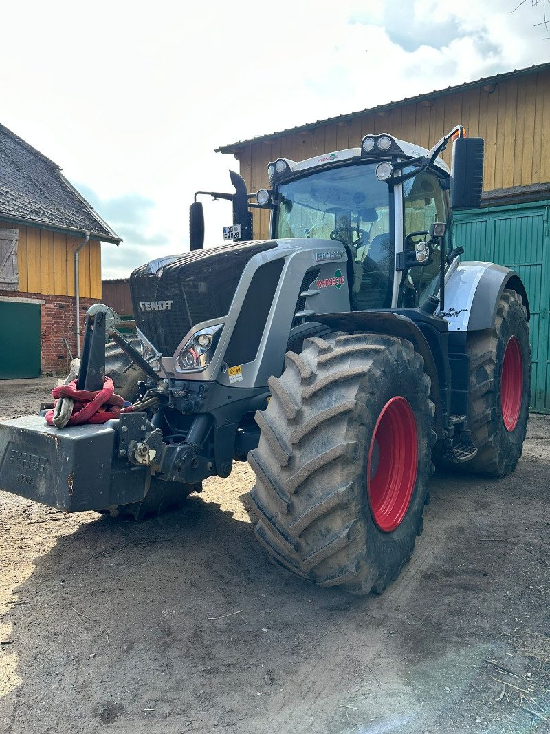 Traktor des Typs Fendt 828 Vario S4 Profi, Gebrauchtmaschine in Bad Oldesloe (Bild 1)