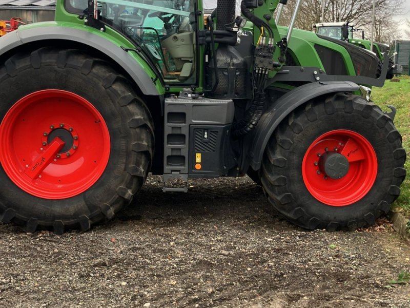 Traktor des Typs Fendt 828 Vario S4 ProfiPlus, Gebrauchtmaschine in Süderlügum (Bild 1)