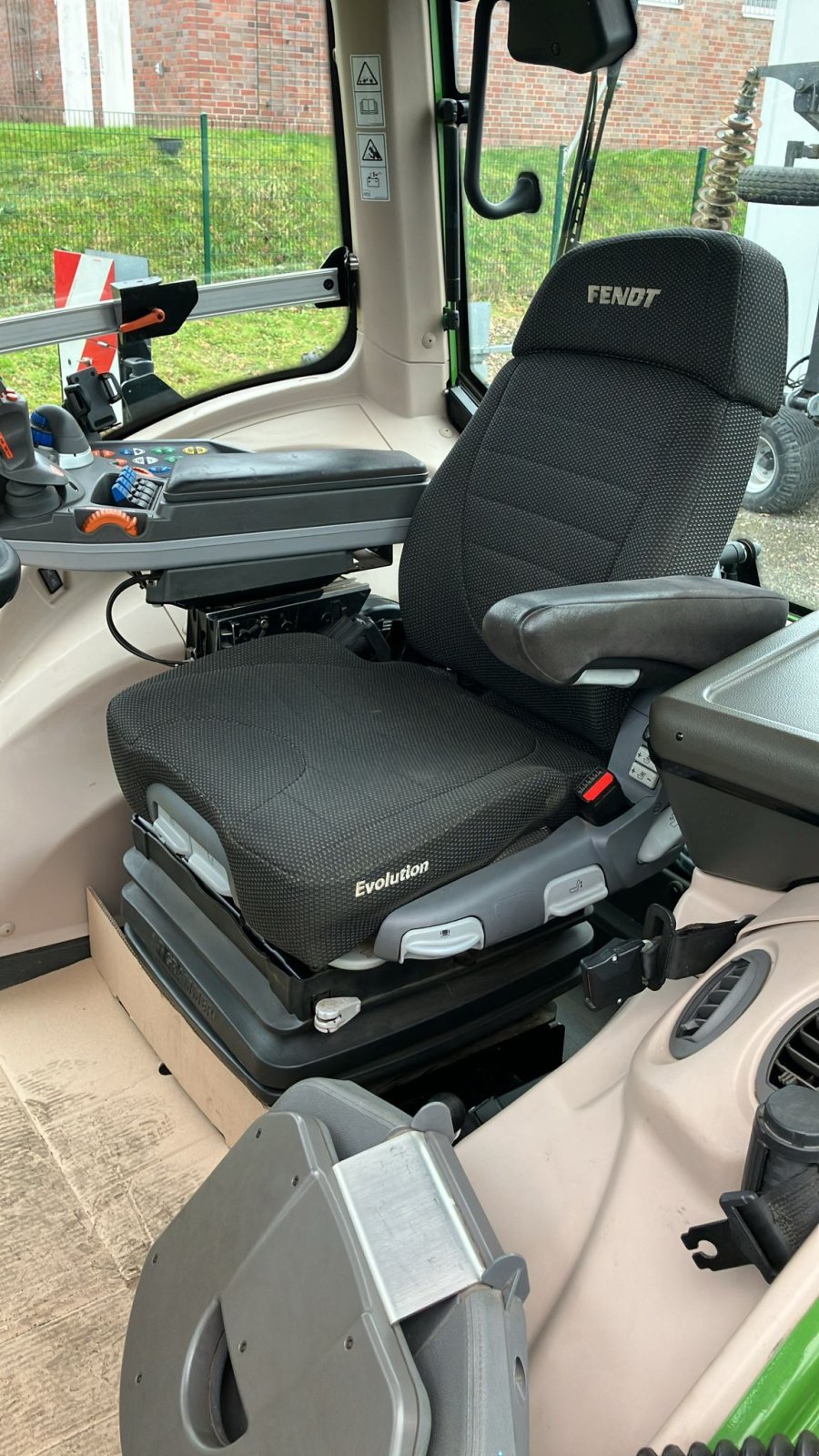 Traktor des Typs Fendt 828 Vario S4 ProfiPlus, Gebrauchtmaschine in Süderlügum (Bild 7)