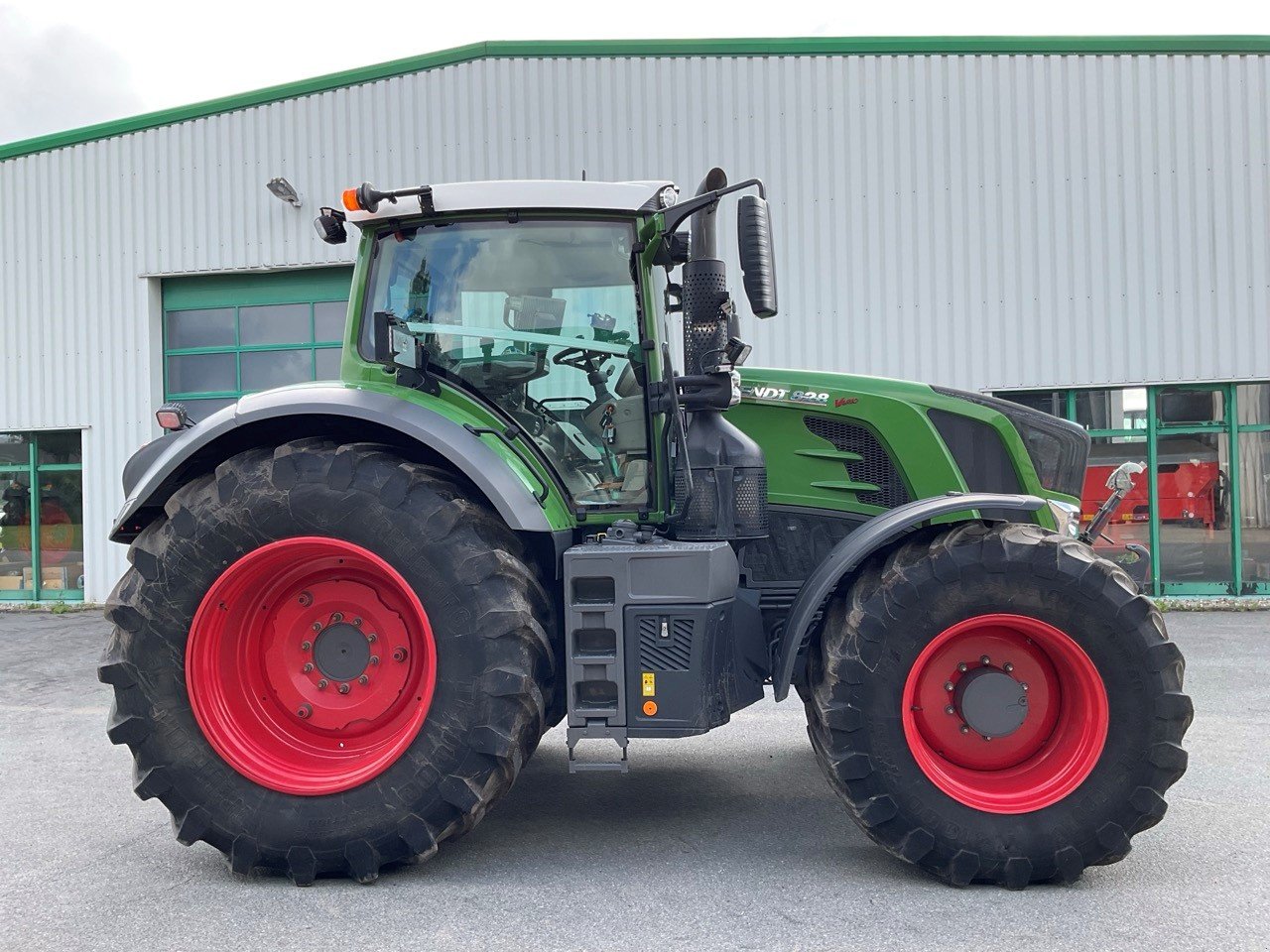 Traktor типа Fendt 828 Vario S4 ProfiPlus, Gebrauchtmaschine в Gnutz (Фотография 2)