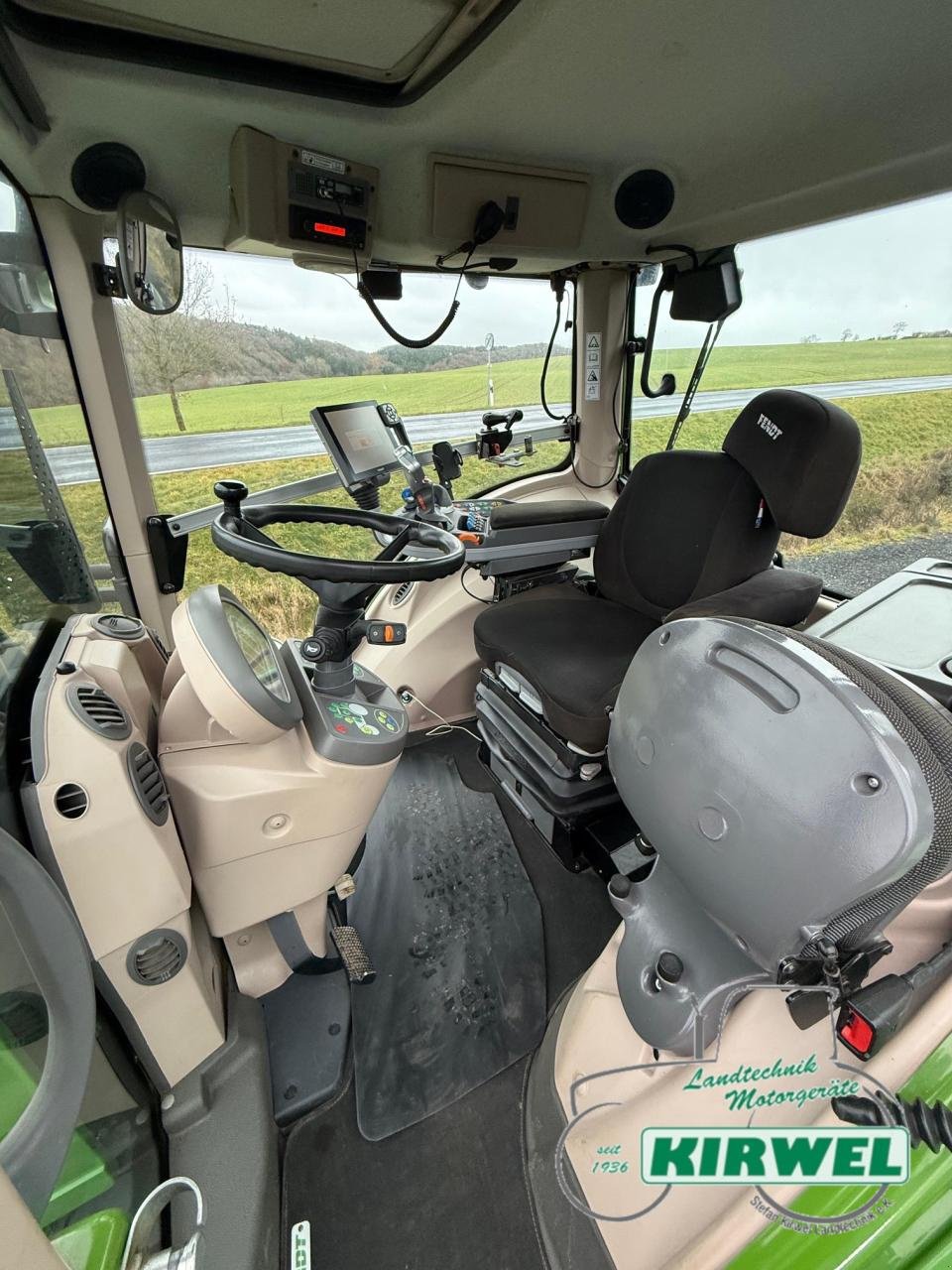 Traktor des Typs Fendt 828 Vario S4, Gebrauchtmaschine in Blankenheim (Bild 9)