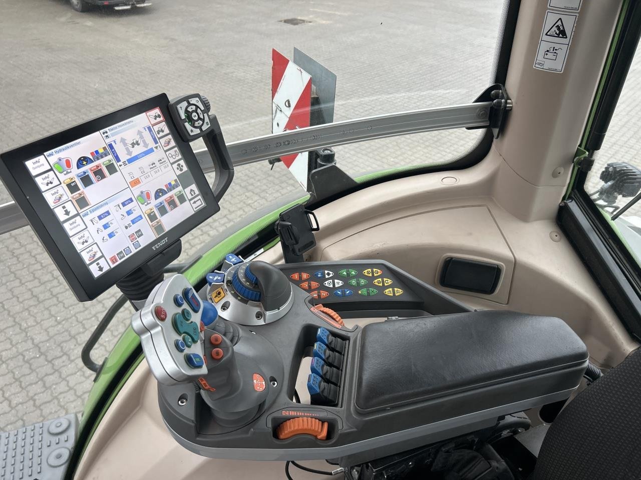 Traktor of the type Fendt 828 VARIO S4, Gebrauchtmaschine in Randers SV (Picture 10)