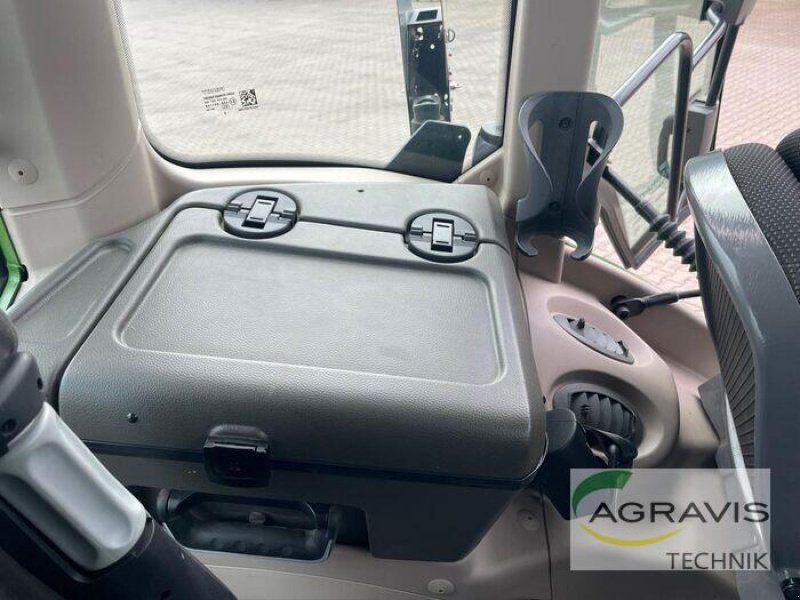 Traktor des Typs Fendt 828 VARIO S4, Gebrauchtmaschine in Brakel (Bild 17)