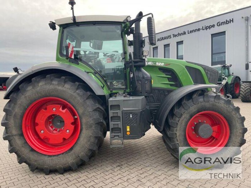 Traktor des Typs Fendt 828 VARIO S4, Gebrauchtmaschine in Brakel (Bild 2)