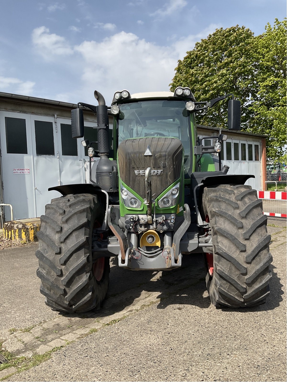 Traktor des Typs Fendt 828 Vario S4, Gebrauchtmaschine in Elmenhorst-Lanken (Bild 3)