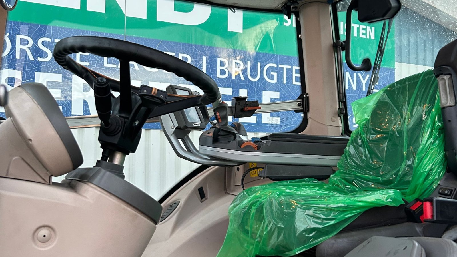 Traktor typu Fendt 828 Vario SCR Profi Med luft, Gebrauchtmaschine w Rødekro (Zdjęcie 12)