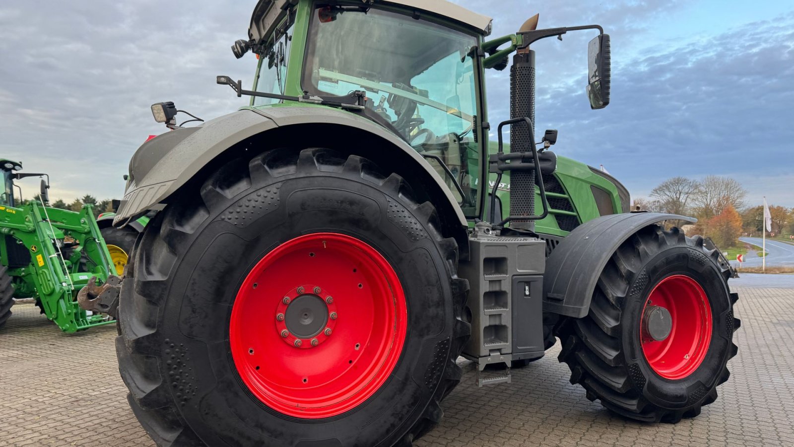 Traktor типа Fendt 828 Vario SCR Profi Plus  MED NÆSTEN NYE DÆK!, Gebrauchtmaschine в Nørager (Фотография 12)