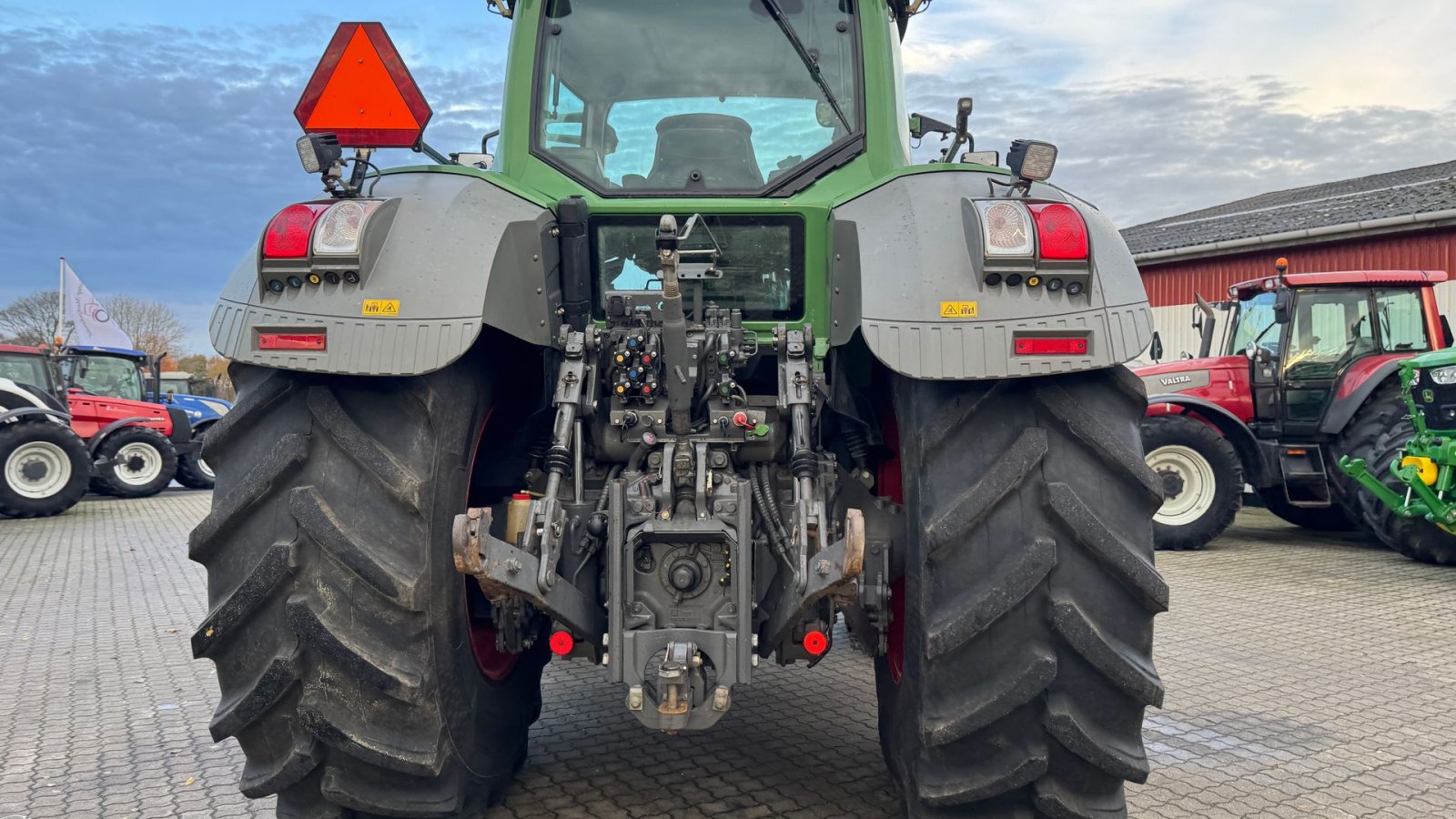 Traktor типа Fendt 828 Vario SCR Profi Plus  MED NÆSTEN NYE DÆK!, Gebrauchtmaschine в Nørager (Фотография 15)