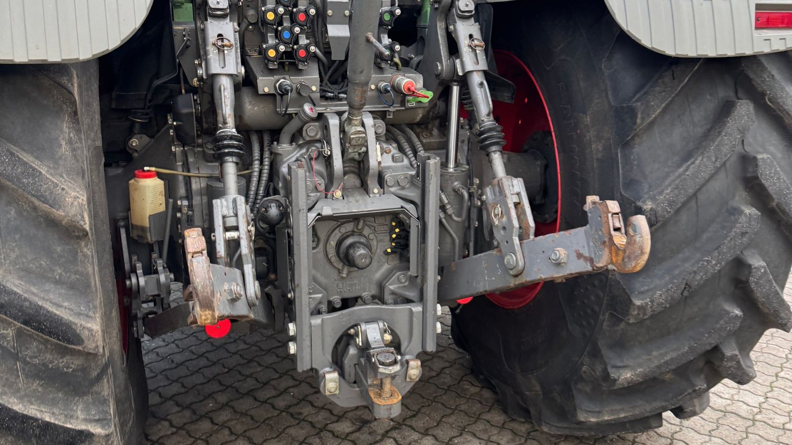 Traktor типа Fendt 828 Vario SCR Profi Plus  MED NÆSTEN NYE DÆK!, Gebrauchtmaschine в Nørager (Фотография 16)