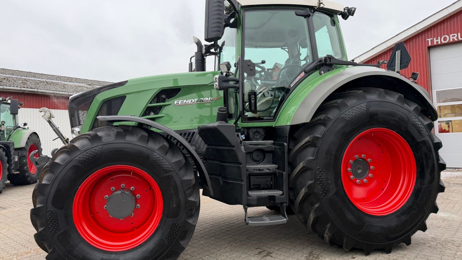 Traktor van het type Fendt 828 Vario SCR Profi Plus  MED NÆSTEN NYE DÆK!, Gebrauchtmaschine in Nørager (Foto 3)