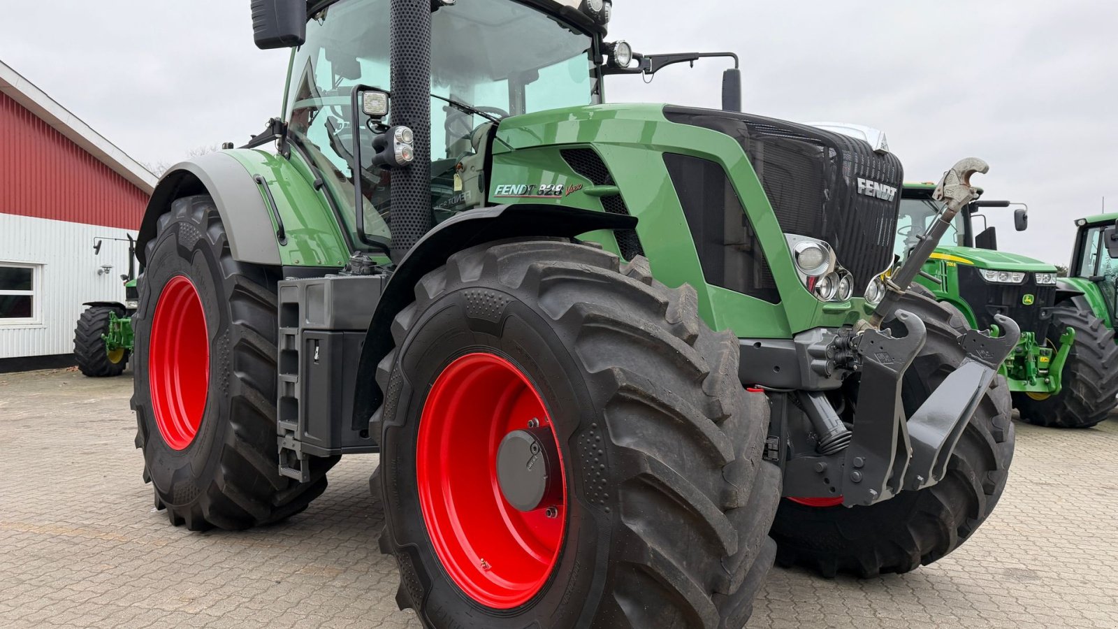Traktor van het type Fendt 828 Vario SCR Profi Plus  MED NÆSTEN NYE DÆK!, Gebrauchtmaschine in Nørager (Foto 8)