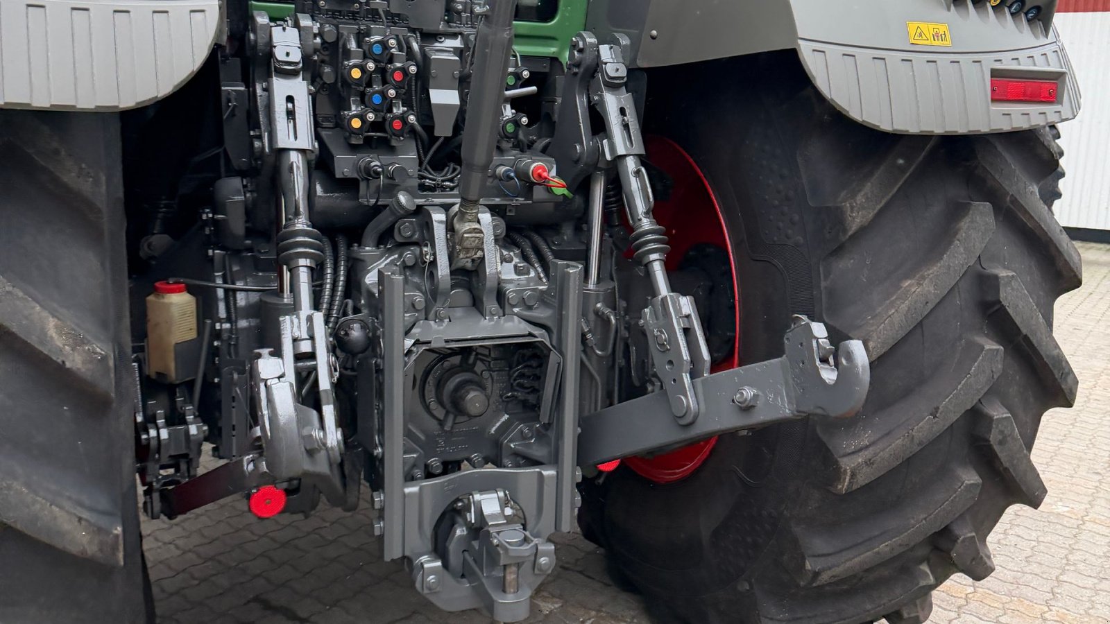 Traktor van het type Fendt 828 Vario SCR Profi Plus  MED NÆSTEN NYE DÆK!, Gebrauchtmaschine in Nørager (Foto 17)