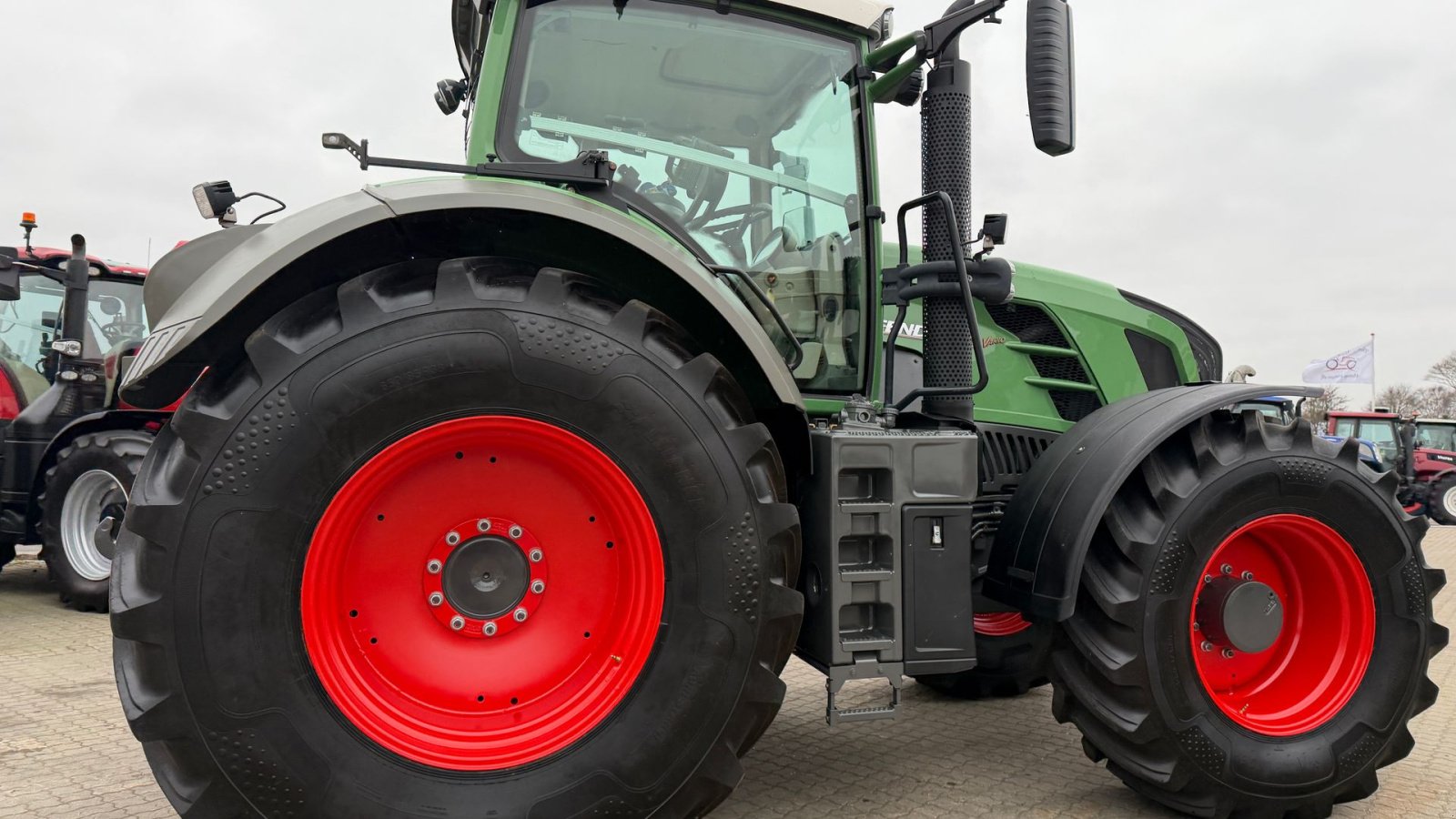 Traktor van het type Fendt 828 Vario SCR Profi Plus  MED NÆSTEN NYE DÆK!, Gebrauchtmaschine in Nørager (Foto 12)
