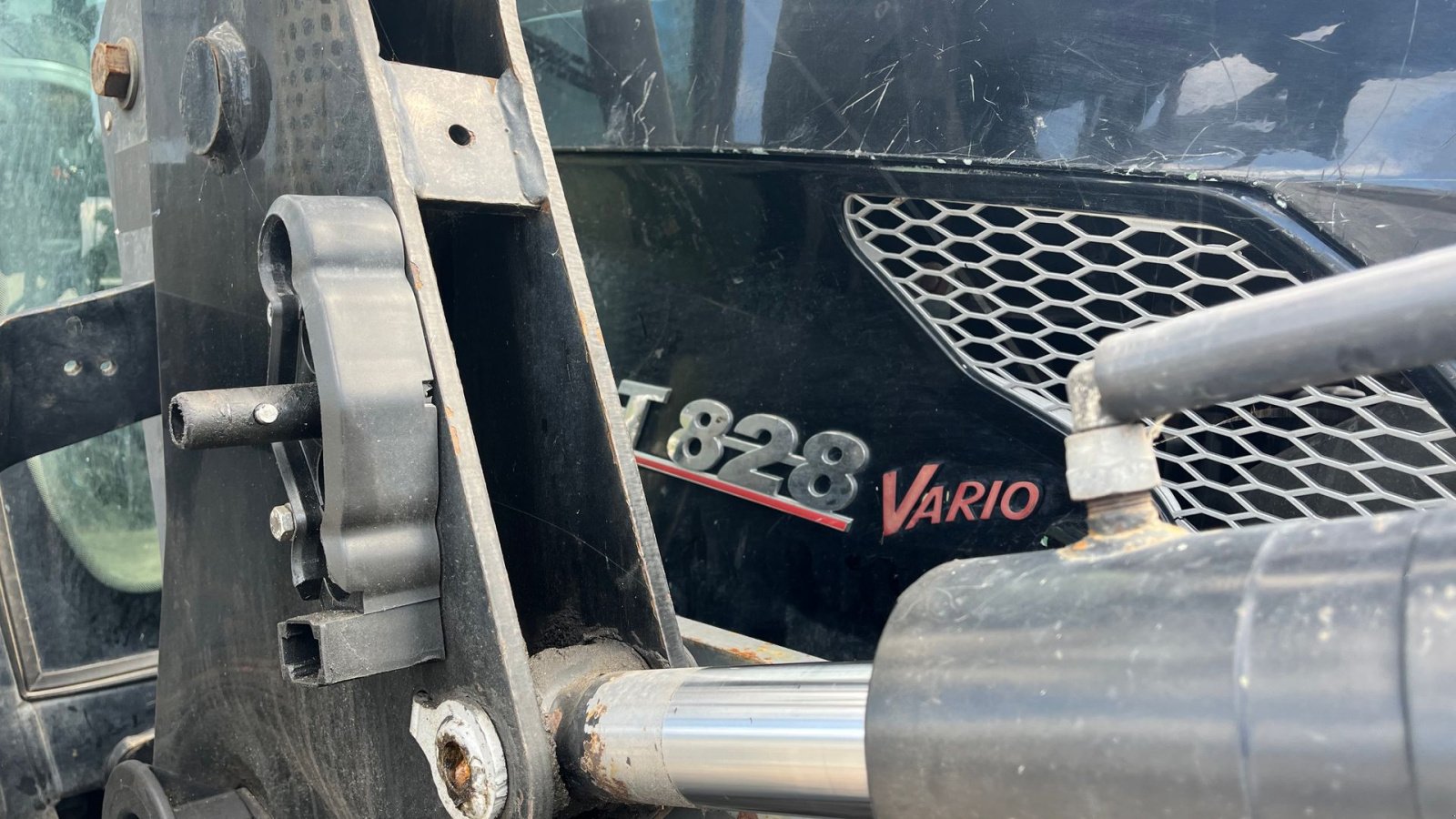 Traktor типа Fendt 828 Vario SCR Profi Plus, Gebrauchtmaschine в Rødekro (Фотография 7)