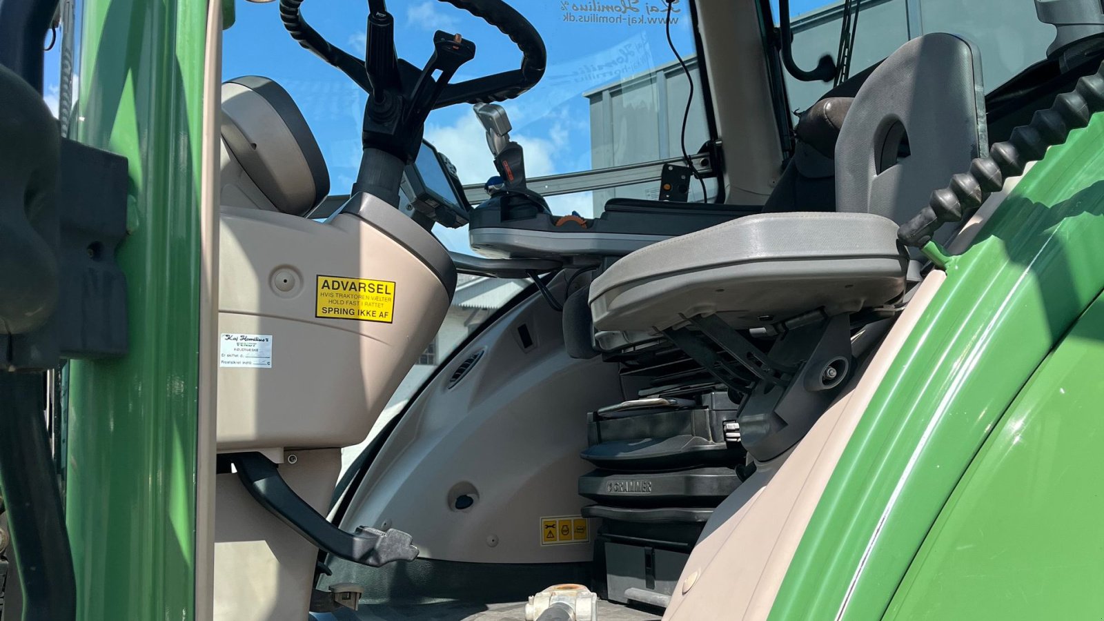 Traktor of the type Fendt 828 Vario SCR Profi Plus, Gebrauchtmaschine in Rødekro (Picture 4)