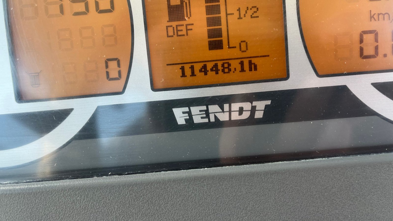 Traktor of the type Fendt 828 Vario SCR Profi Plus, Gebrauchtmaschine in Rødekro (Picture 8)