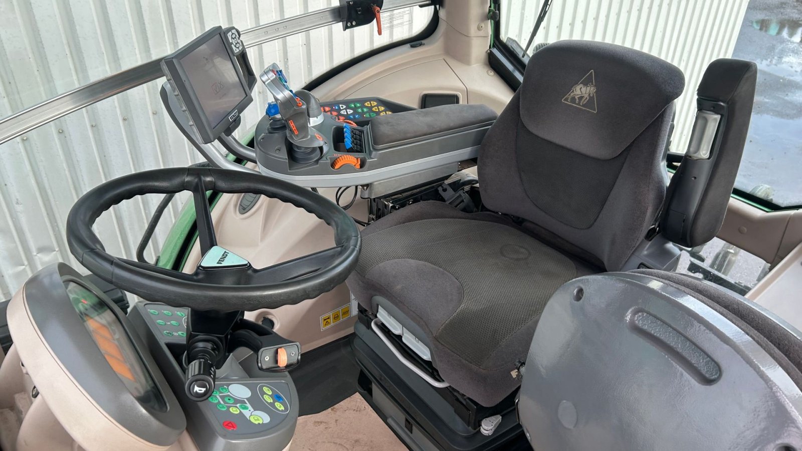 Traktor типа Fendt 828 Vario SCR Profi Plus, Gebrauchtmaschine в Rødekro (Фотография 11)