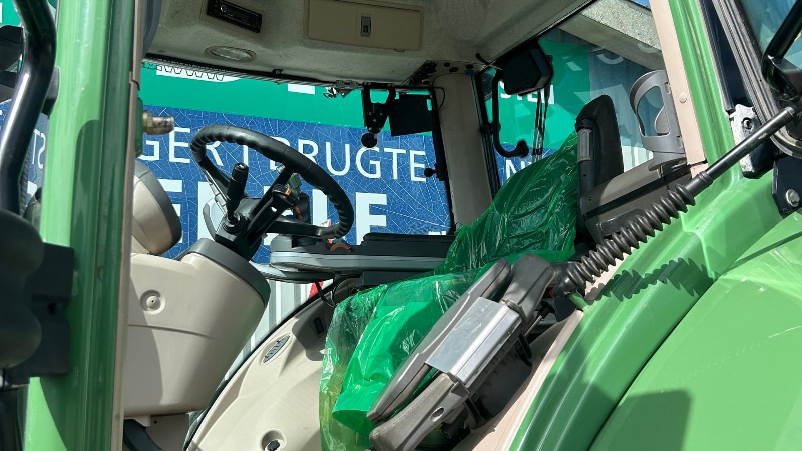 Traktor of the type Fendt 828 Vario SCR Profi Plus, Gebrauchtmaschine in Rødekro (Picture 11)