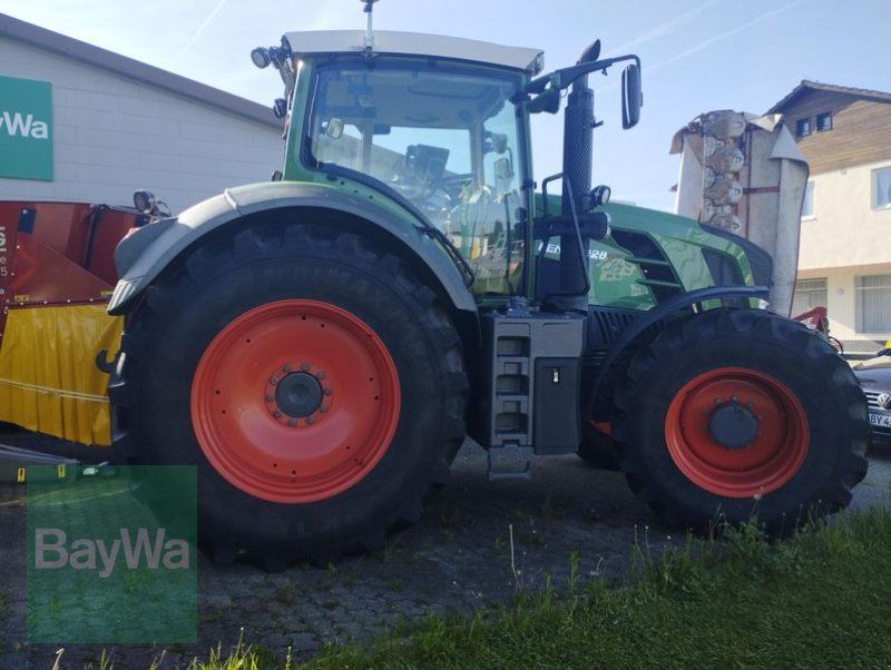 Traktor des Typs Fendt 828 VARIO SCR PROFI PLUS, Vorführmaschine in Eging am See (Bild 3)