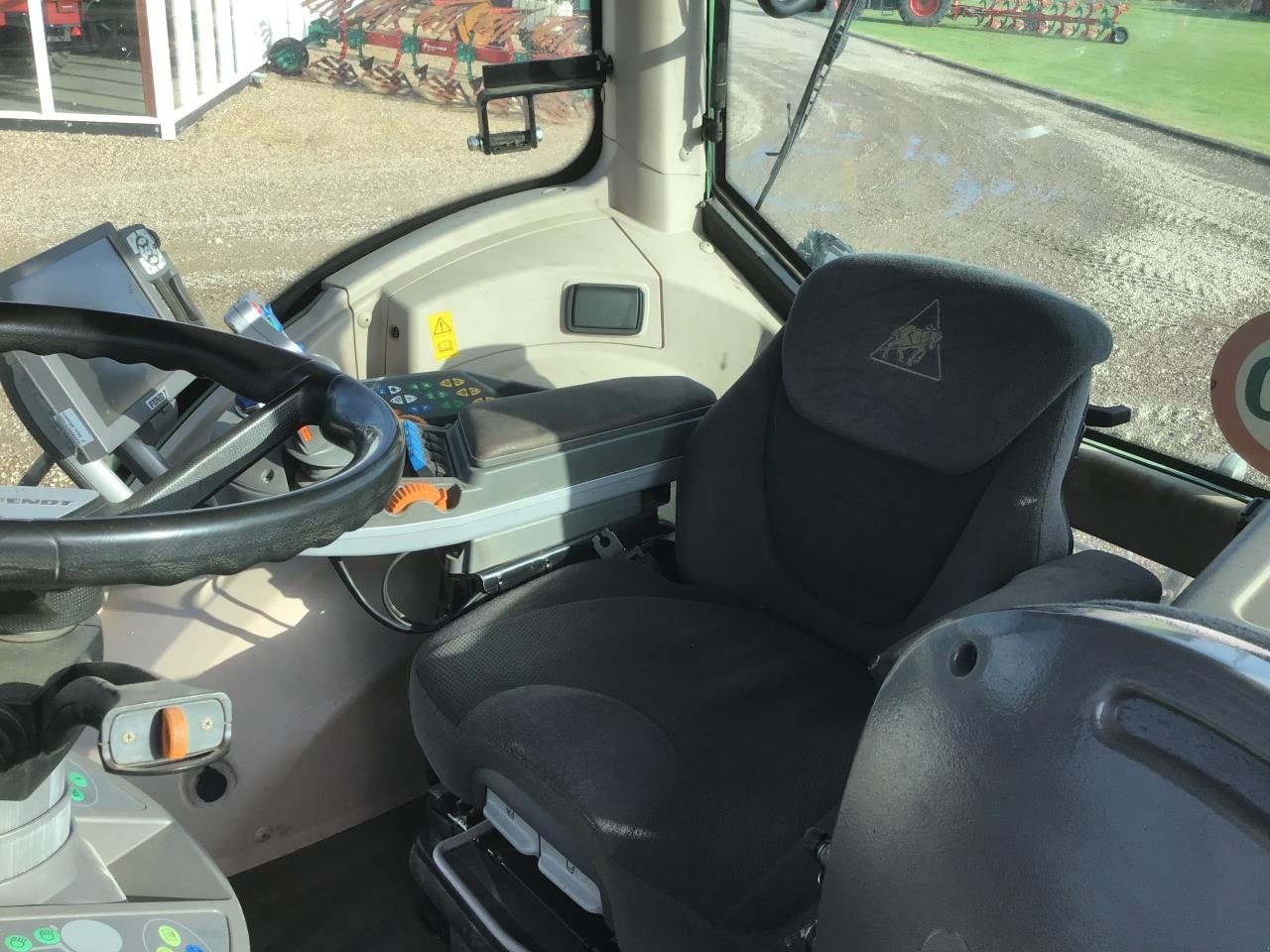 Traktor of the type Fendt 828 VARIO SCR, Gebrauchtmaschine in Holstebro (Picture 4)