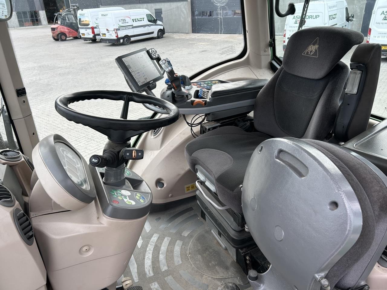 Traktor des Typs Fendt 828 VARIO SCR, Gebrauchtmaschine in Randers SV (Bild 7)