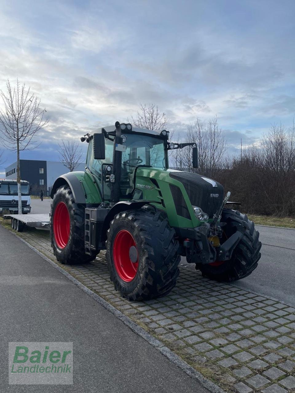 Traktor van het type Fendt 828 Vario, Gebrauchtmaschine in OBERNDORF-HOCHMOESSINGEN (Foto 1)
