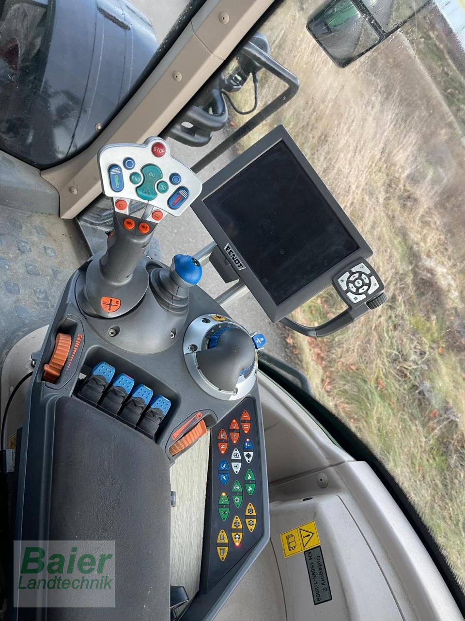 Traktor van het type Fendt 828 Vario, Gebrauchtmaschine in OBERNDORF-HOCHMOESSINGEN (Foto 8)