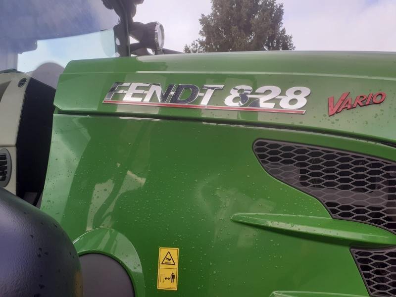 Traktor des Typs Fendt 828VARIO, Gebrauchtmaschine in BRAY en Val (Bild 8)