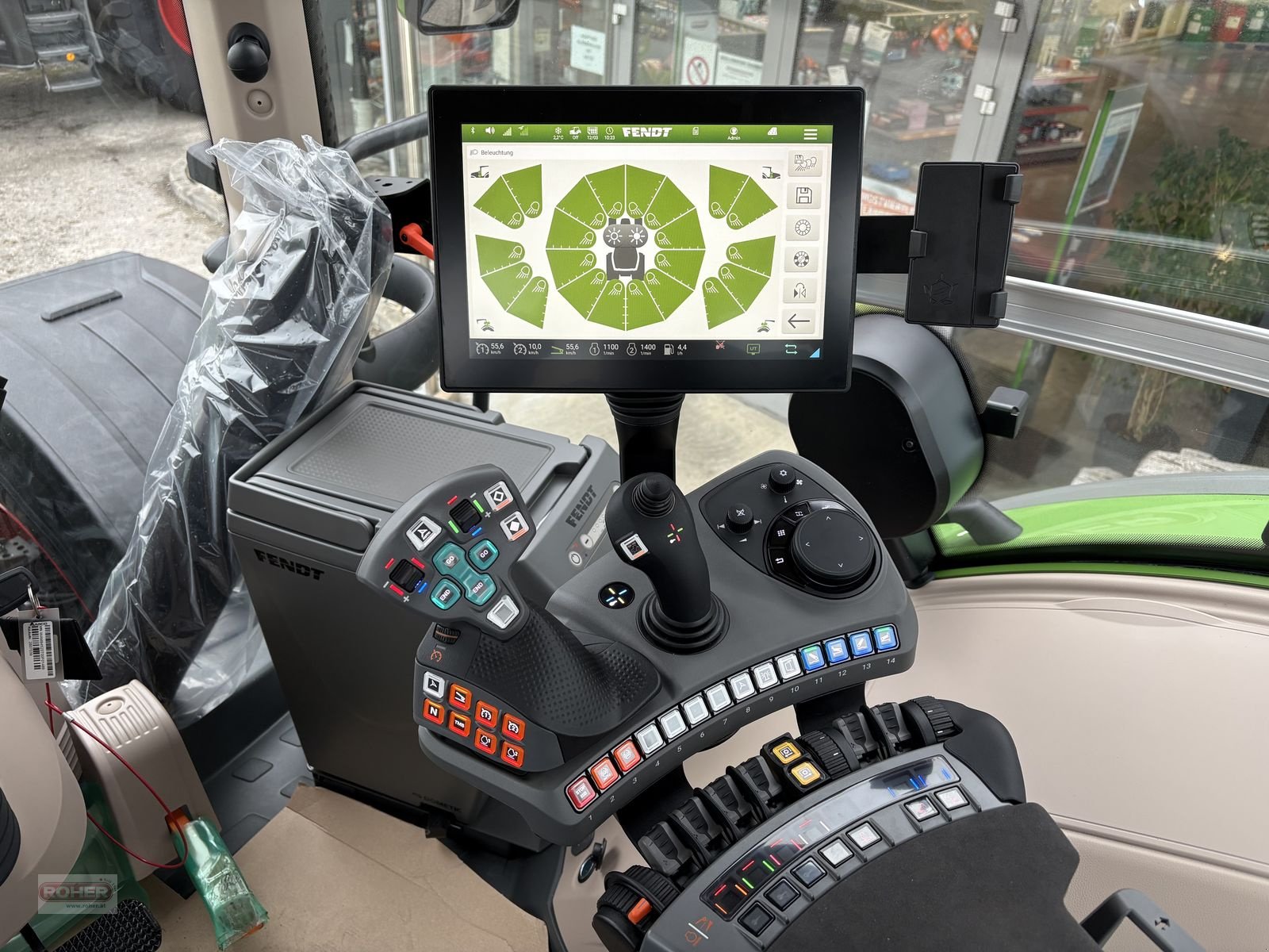 Traktor типа Fendt 832 Vario Gen5, Gebrauchtmaschine в Wieselburg Land (Фотография 10)