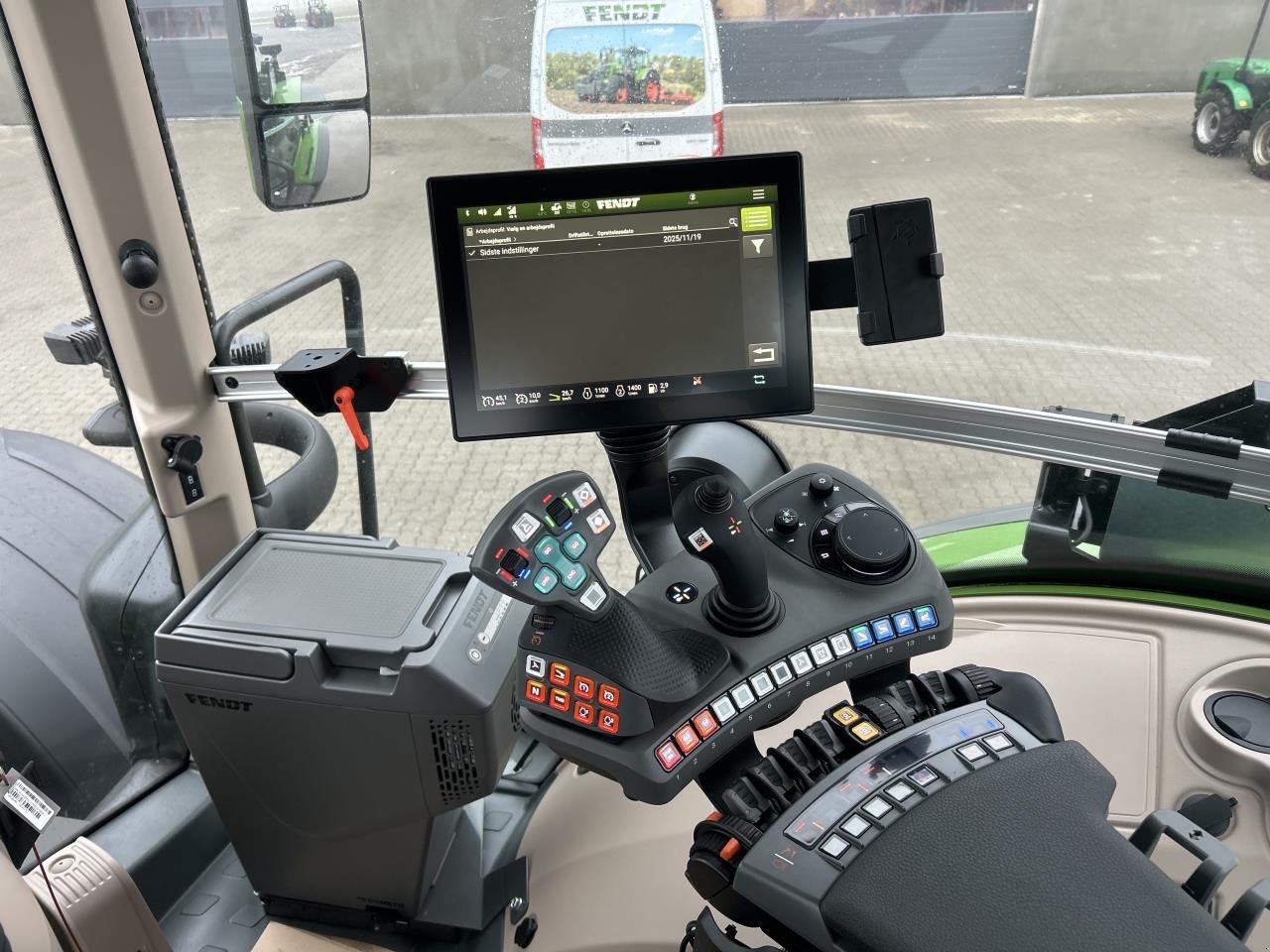 Traktor vrste Fendt 832 VARIO GEN5, Gebrauchtmaschine v Randers SV (Slika 11)