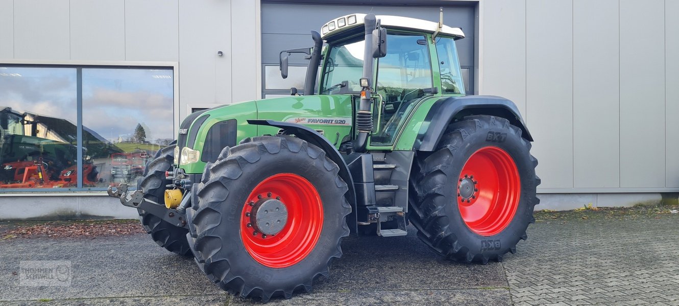 Traktor типа Fendt 920 Vario RüFa + FZ, Gebrauchtmaschine в Crombach/St.Vith (Фотография 2)