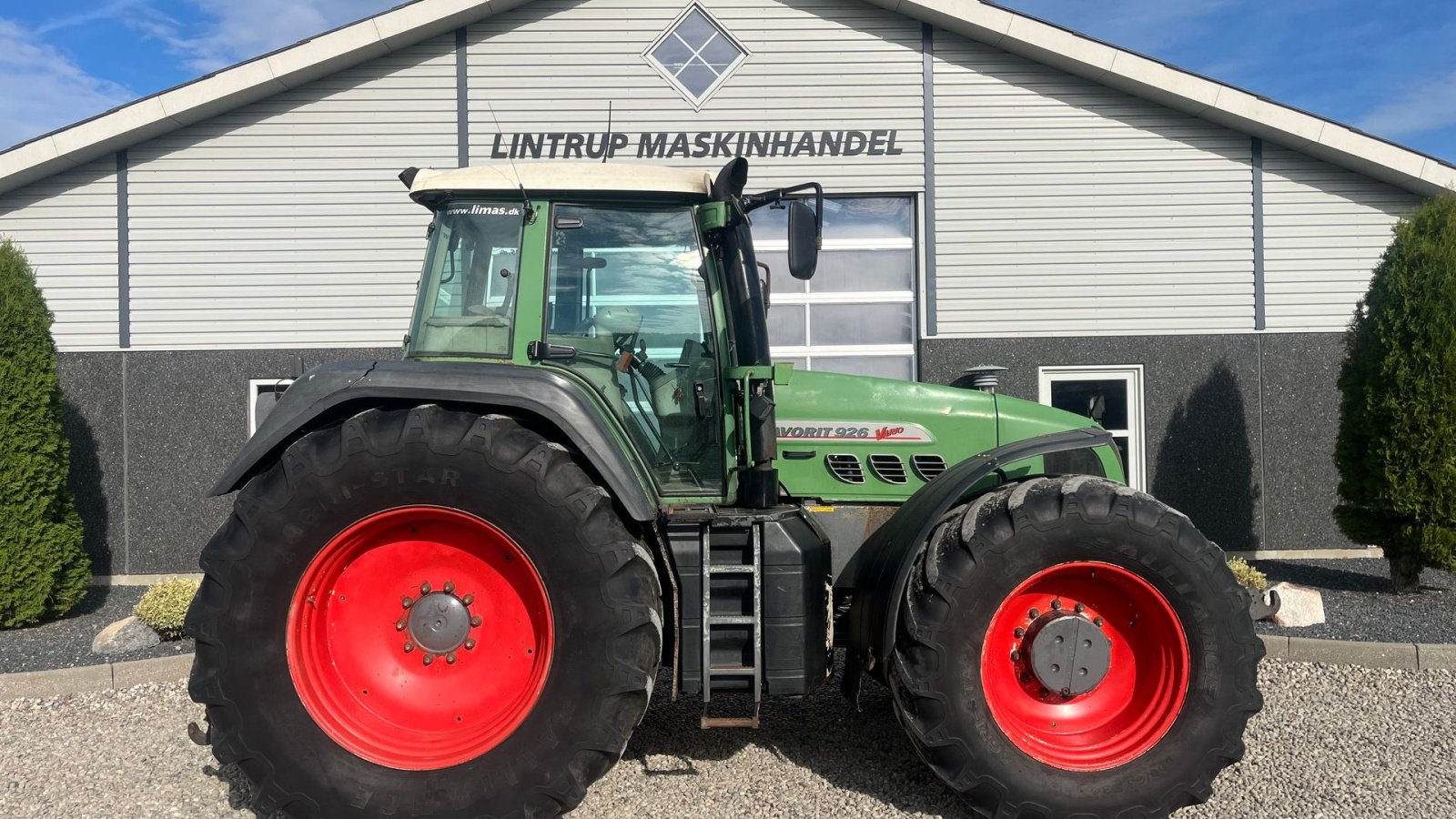 Traktor Türe ait Fendt 926 Favorit Vario Med frontlift, Gebrauchtmaschine içinde Lintrup (resim 9)