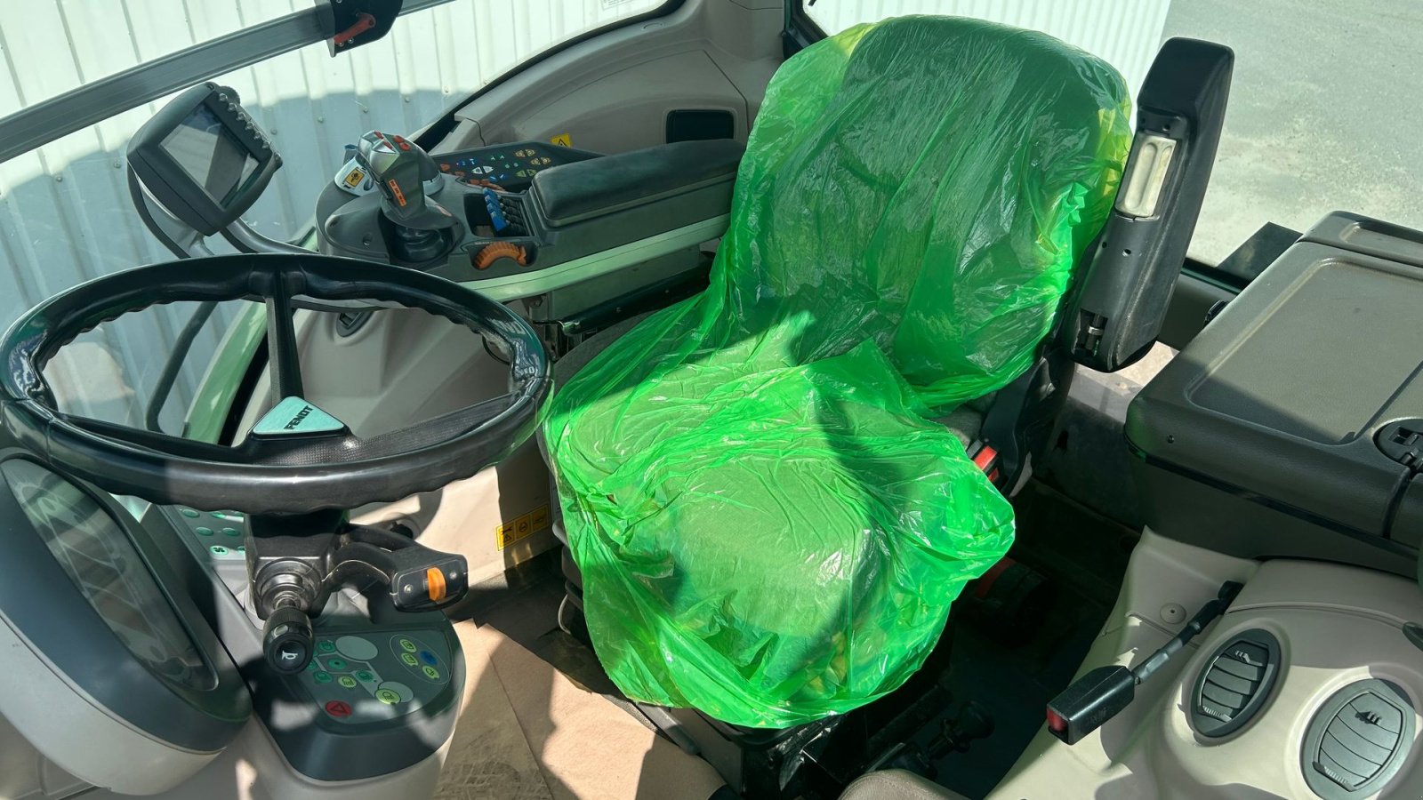 Traktor of the type Fendt 927 POWER. Med Front PTO, Gebrauchtmaschine in Rødekro (Picture 11)