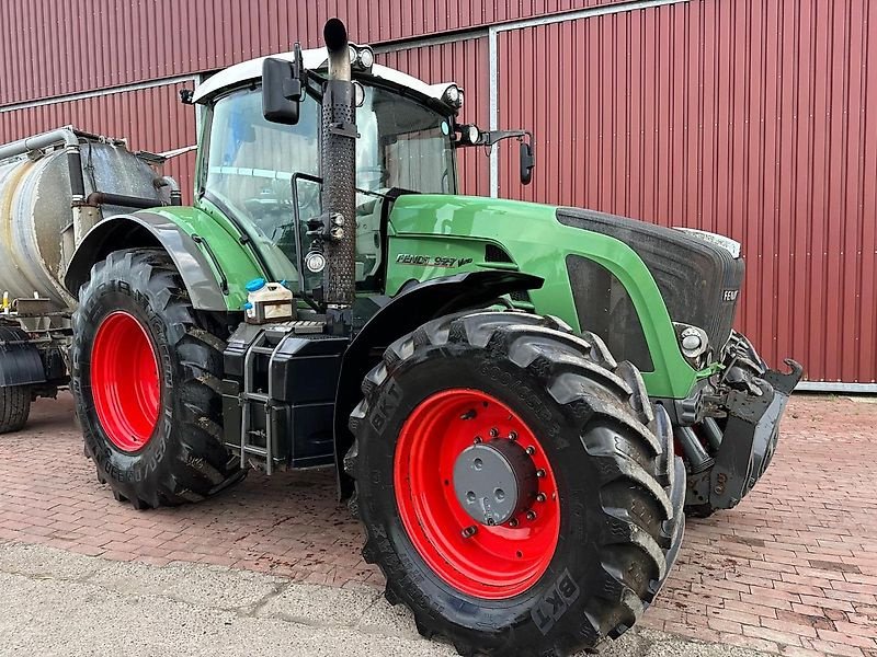 Traktor des Typs Fendt 927 Vario Com3, Gebrauchtmaschine in Ostercappeln (Bild 1)
