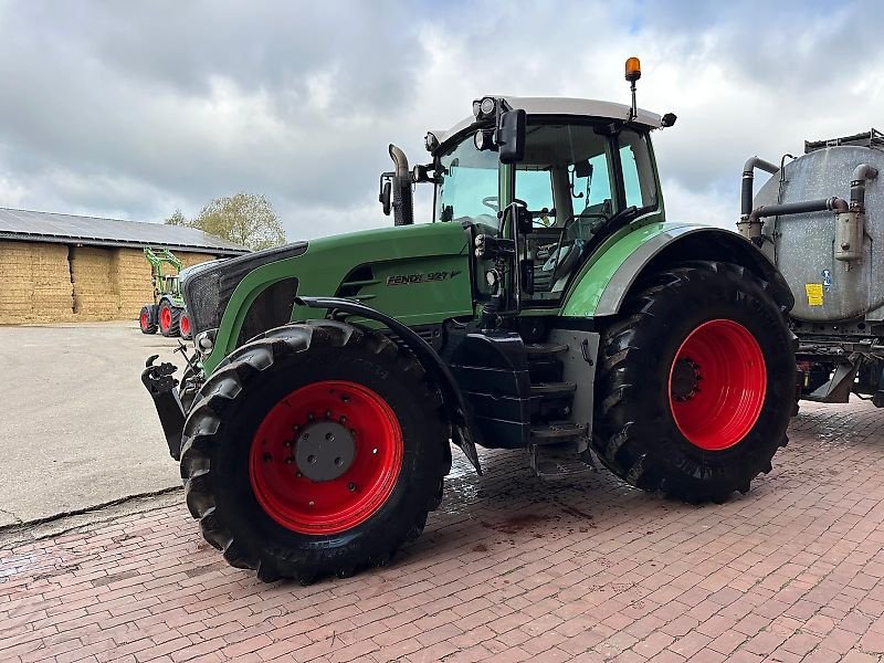 Traktor des Typs Fendt 927 Vario Com3, Gebrauchtmaschine in Ostercappeln (Bild 2)