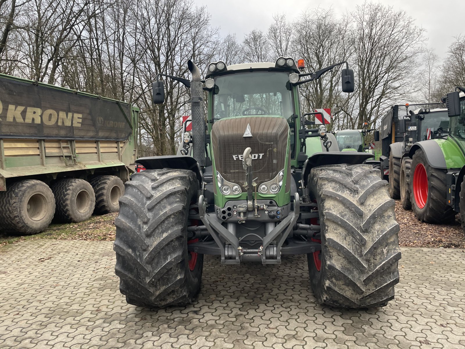 Traktor van het type Fendt 927 Vario Profi, Gebrauchtmaschine in Voitze (Foto 2)