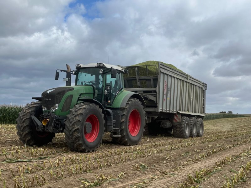 Traktor типа Fendt 927 Vario ProfiPlus, Gebrauchtmaschine в poing (Фотография 1)