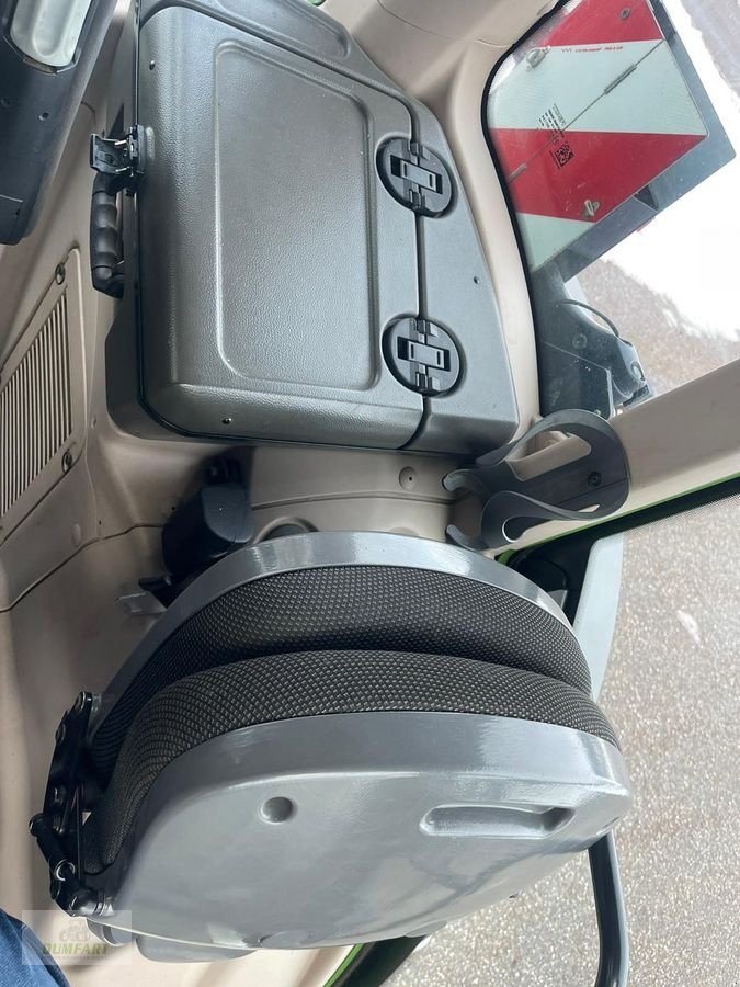 Traktor of the type Fendt 927 Vario S4 PROFI PLUS, Gebrauchtmaschine in Bad Leonfelden (Picture 9)