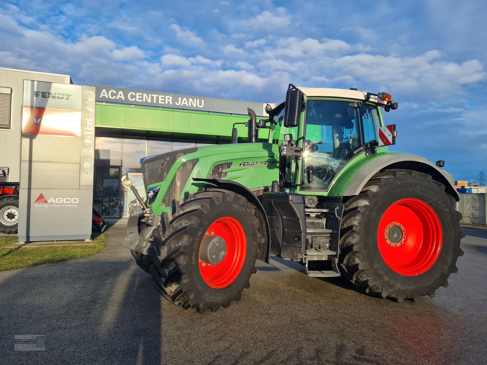 Traktor typu Fendt 927 Vario, Gebrauchtmaschine v Gerasdorf (Obrázek 24)