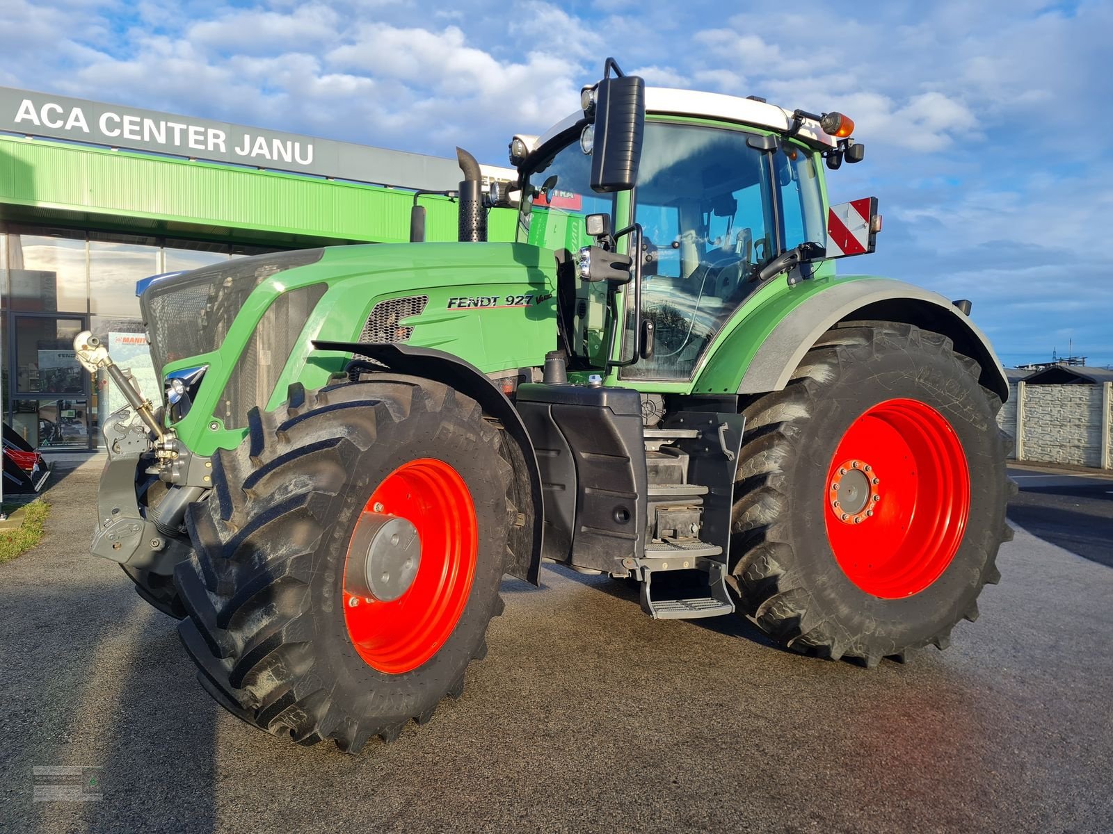 Traktor typu Fendt 927 Vario, Gebrauchtmaschine v Gerasdorf (Obrázek 1)