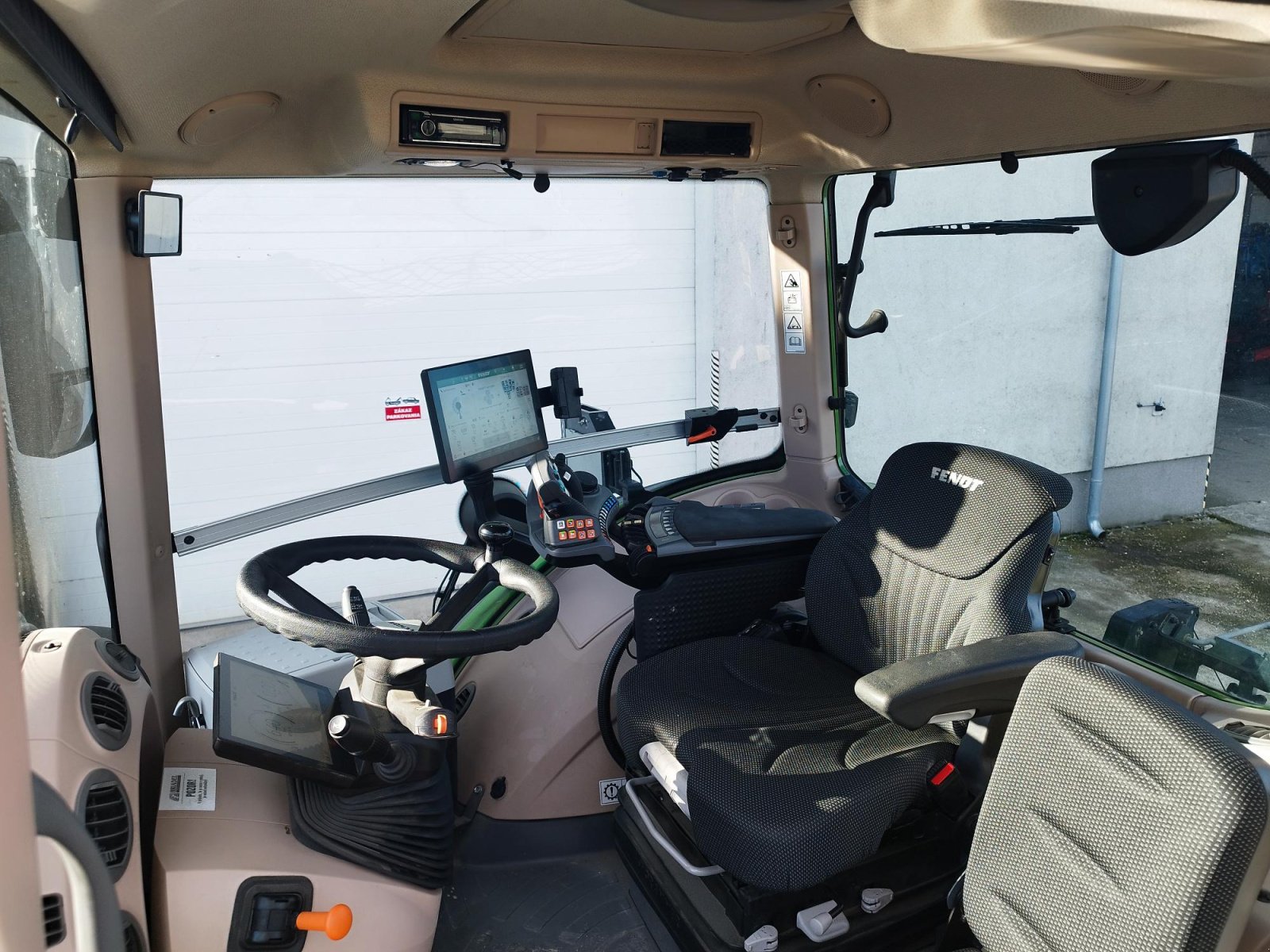 Traktor van het type Fendt 930 Vario ProfiPlus, Gebrauchtmaschine in Zlatná na Ostrove (Foto 5)