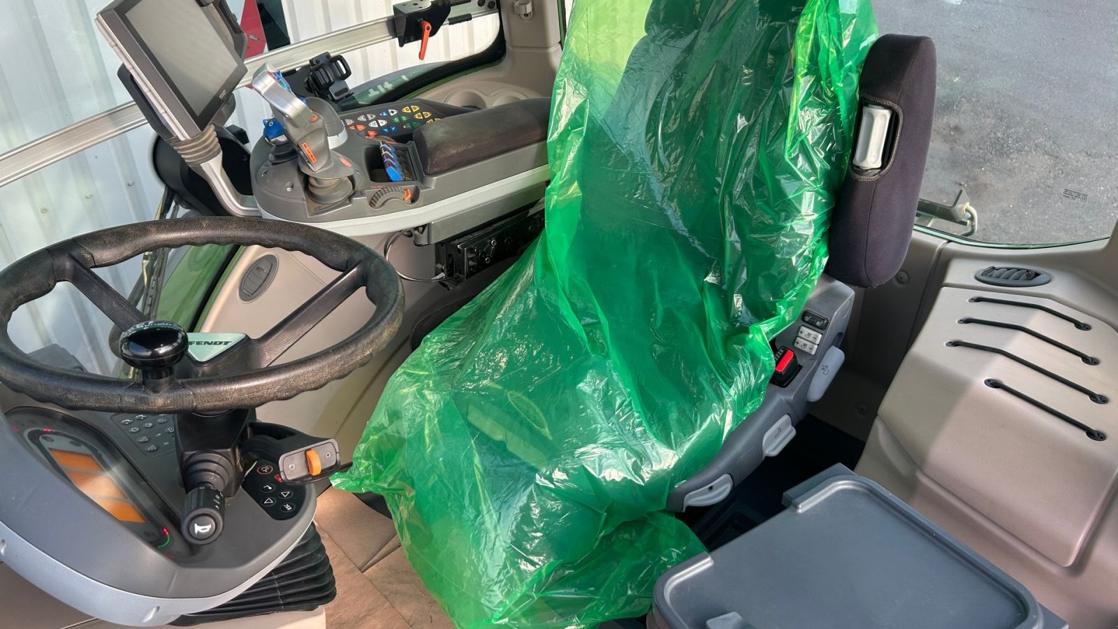 Traktor типа Fendt 933 Gen6 Profi Plus VarioGrip, Gebrauchtmaschine в Rødekro (Фотография 12)